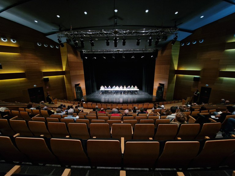 Imagen de archivo de la reunión de barrio celebrada en el Coliseo en 2022.