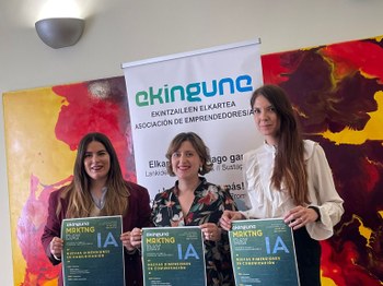 Imagen de la presentación de la VIII edición del 'Marketing Day'. En la imagen, la concejala Vanesa Hortas; Leticia Sánchez, miembro de la Junta directiva de Ekingune, y Elisa Mangado, directora de la Fundación SD Eibar.