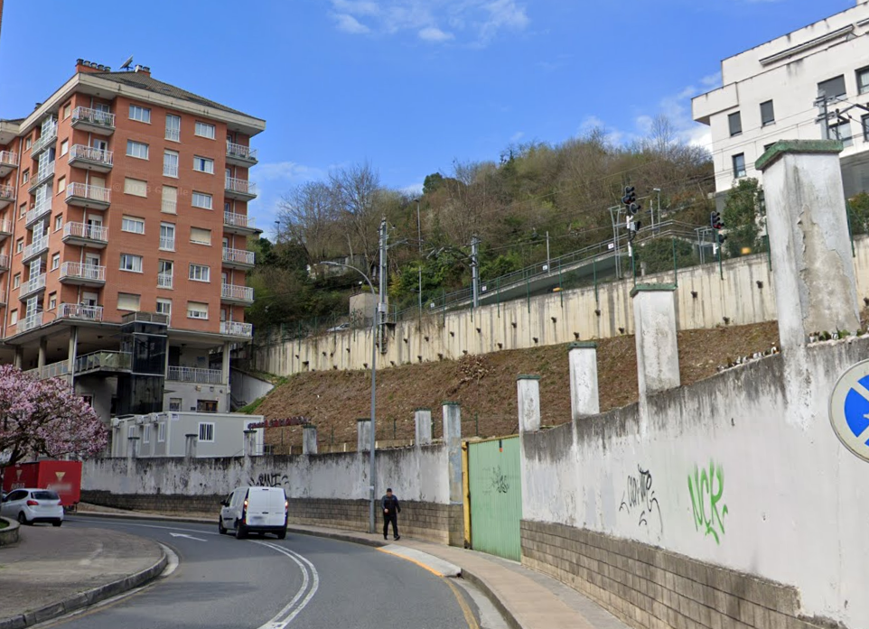 Barakaldo kalea eta Estaziño-Azitain pasealekua lotuko dituen igogailua 1.449.369,69 eurotan adjudikatu da